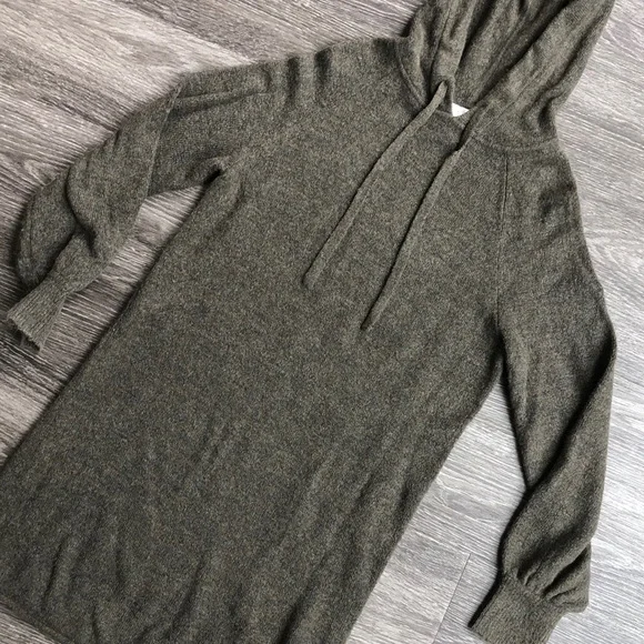 green emerald velvet dress Thick Knit Roll Neck Loose Fitting Sweater Dress (Green)